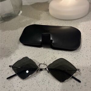 Saint Laurent Lisa sunglasses diamond